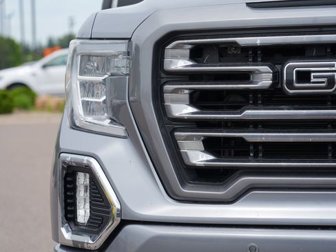 Used 2020 GMC Sierra 1500 AT4 w/ Off-Road Performance Package AWD/4WD image 9