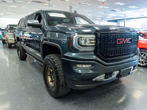 Used 2018 GMC Sierra 1500 Denali AWD/4WD image 3