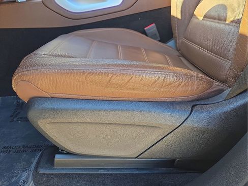 Used 2024 Mercedes-Benz GLS 450 4MATIC w/ Pinnacle Trim Package image 24