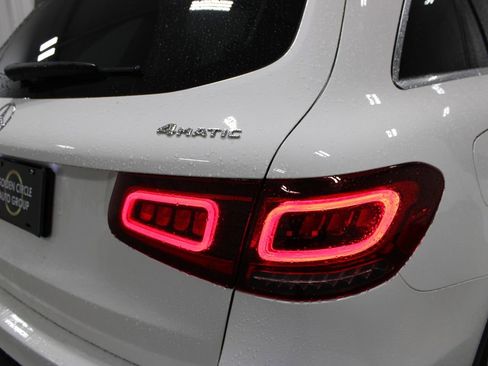 Used 2022 Mercedes-Benz GLC 300 4MATIC image 12
