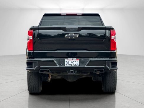 Used 2025 Chevrolet Silverado 1500 LT Trail Boss w/ LT Trail Boss Premium Package AWD/4WD image 4