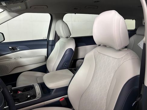 New 2026 Kia Carnival EX FWD image 18