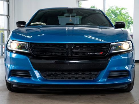 Used 2022 Dodge Charger SXT w/ Blacktop Package RWD image 4
