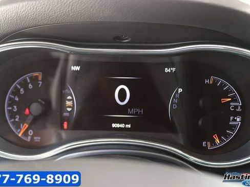 Used 2022 Jeep Grand Cherokee Laredo E w/ Security & Convenience Group AWD/4WD image 19