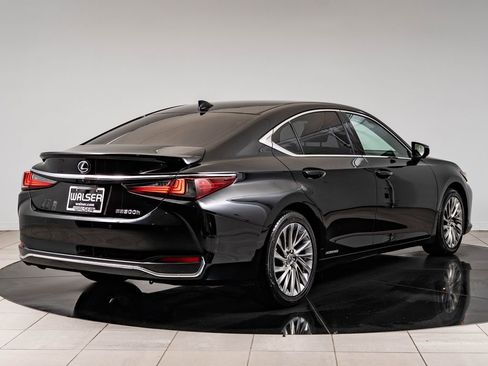 Used 2019 Lexus ES 300h FWD image 10