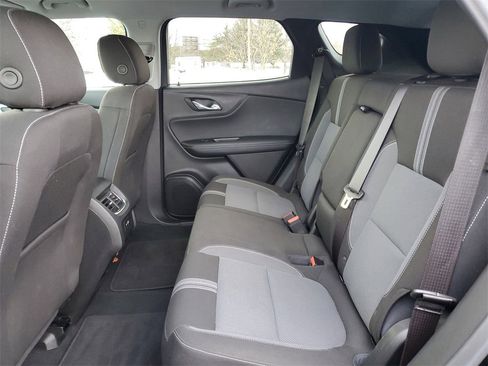 Used 2025 Chevrolet Blazer LT image 28
