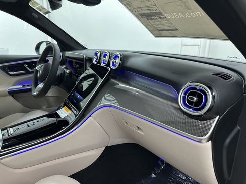 Used 2026 Mercedes-Benz GLC 300 image 27