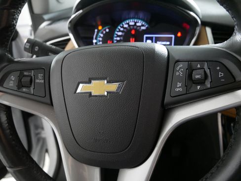 Used 2020 Chevrolet Trax Premier image 25