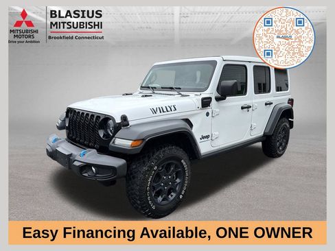 Used 2023 Jeep Wrangler Unlimited w/ Sun & Screen Package AWD/4WD image 1