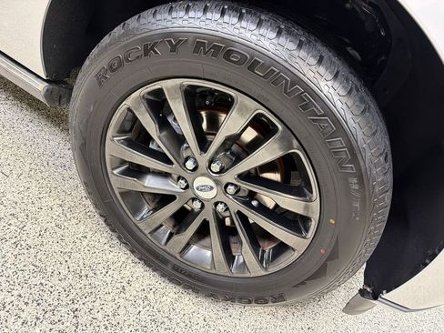 Used 2019 Ford Expedition Max Limited RWD image 51