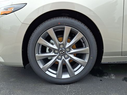 New 2026 MAZDA MAZDA3 2.5 S Sedan w/ Preferred Pkg FWD image 4