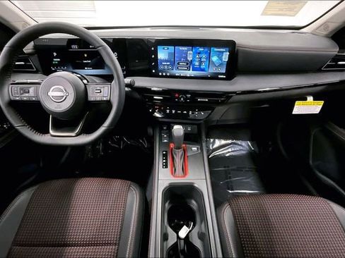 New 2026 Nissan Kicks SR w/ SR Premium Package AWD/4WD image 6