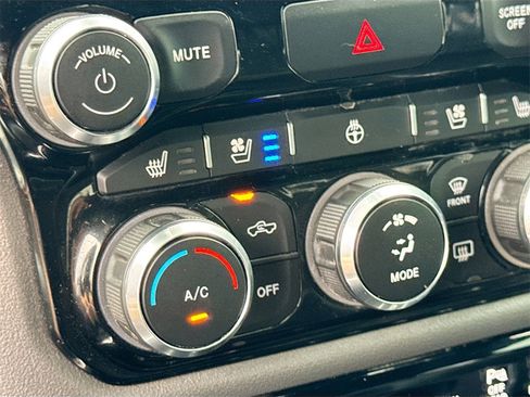 Used 2020 RAM 1500 Laramie image 21