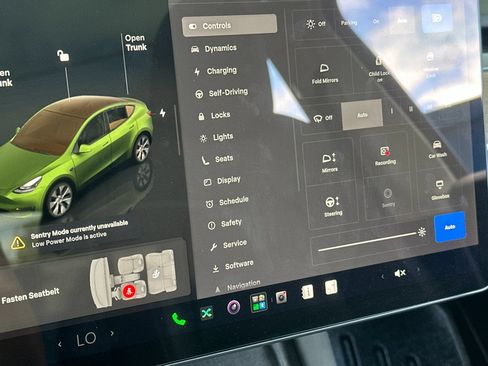Used 2023 Tesla Model Y Long Range AWD/4WD image 21