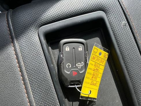 Used 2022 GMC Sierra 2500 AT4 w/ AT4 Premium Plus Package image 39