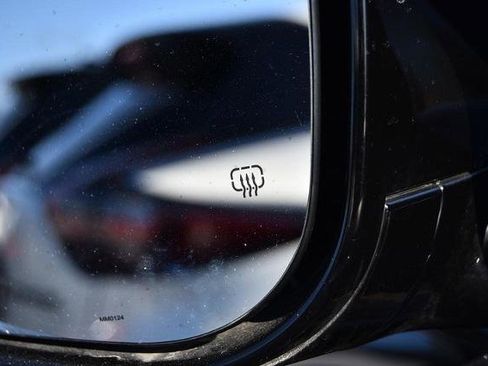 Used 2024 Jeep Grand Cherokee L Laredo image 10