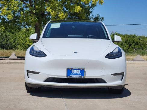 Used 2022 Tesla Model Y Long Range AWD/4WD image 2