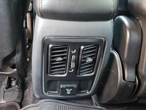 Used 2017 Jeep Grand Cherokee Altitude AWD/4WD image 21