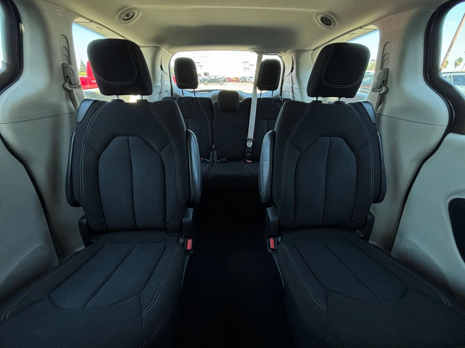 Used 2023 Chrysler Voyager LX FWD image 40