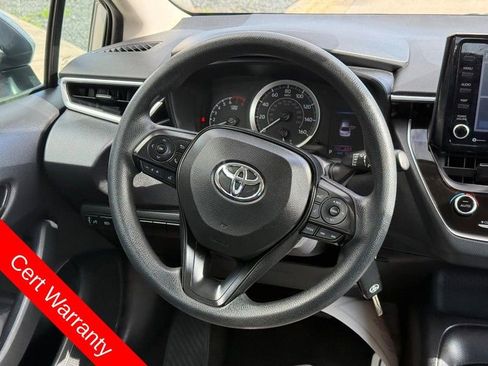 Used 2022 Toyota Corolla LE FWD image 14