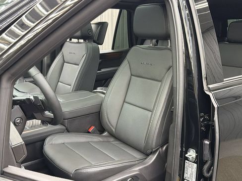 Used 2026 GMC Yukon Denali w/ Denali Reserve Package AWD/4WD image 20
