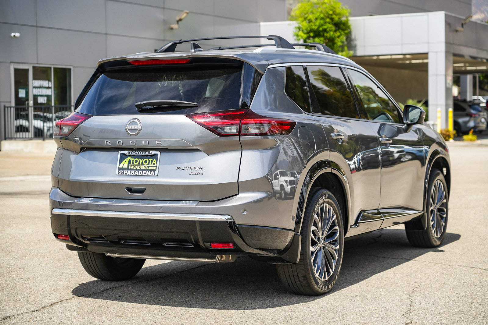 Used 2026 Nissan Rogue Platinum w/ Platinum Premium Package AWD/4WD image 6