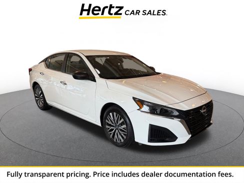 Used 2025 Nissan Altima 2.5 SV FWD image 1