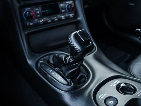 Used 2003 Chevrolet Corvette Coupe w/ Preferred Equipment Group image 12