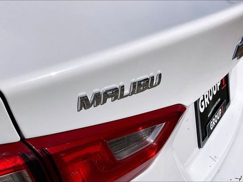 Used 2018 Chevrolet Malibu LT FWD image 10