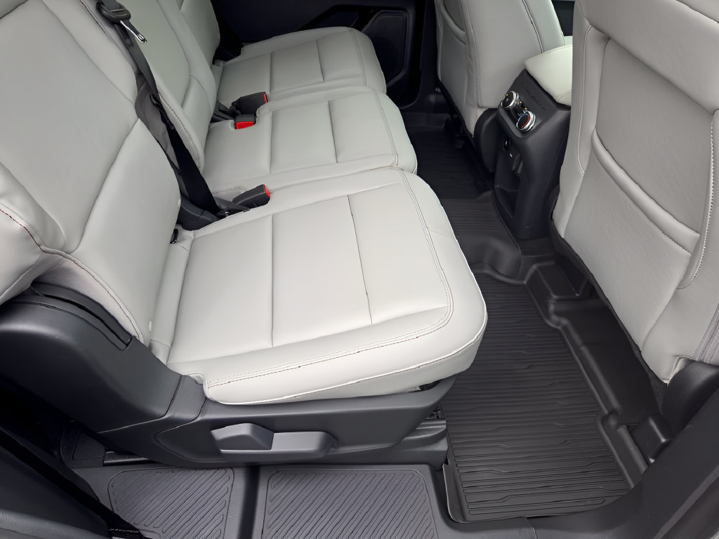 New 2027 Ford Explorer Active AWD/4WD image 30