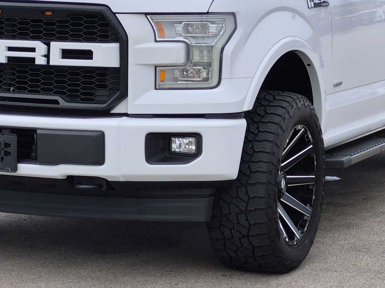 Used 2017 Ford F150 Lariat w/ Equipment Group 502A Luxury AWD/4WD image 11