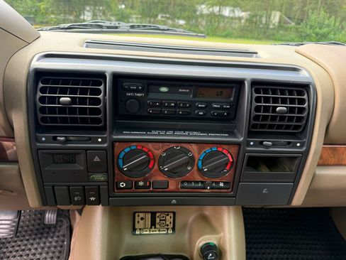 Used 1998 Land Rover Discovery LE AWD/4WD image 34
