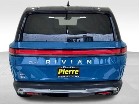 Used 2024 Rivian R1S Adventure image 3