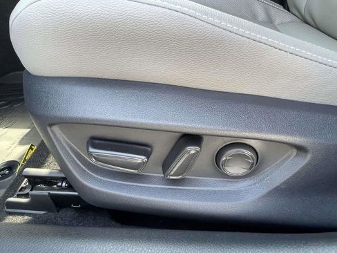 Used 2026 Toyota Camry SE FWD image 14