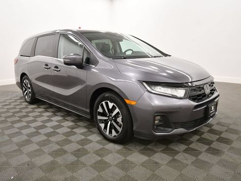 Certified 2025 Honda Odyssey EX-L image 10