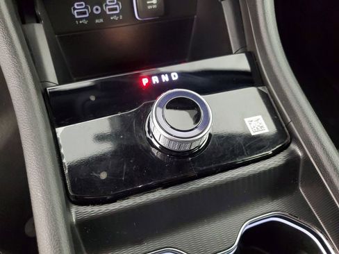 Used 2025 Jeep Grand Cherokee Laredo X image 17