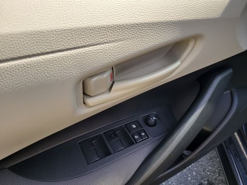 Certified 2022 Toyota Corolla LE image 16