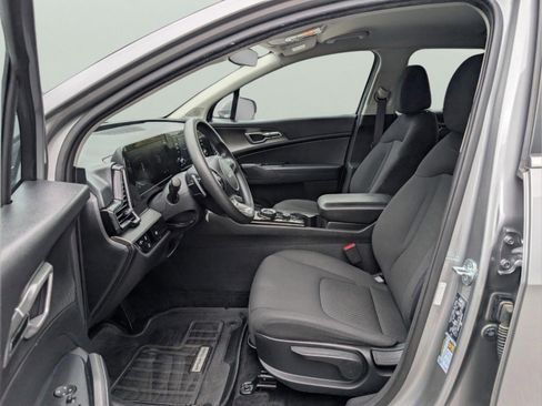 Used 2023 Kia Sportage LX image 27