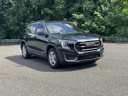 Used 2024 GMC Terrain SLE w/ Driver Convenience Package AWD/4WD image 11