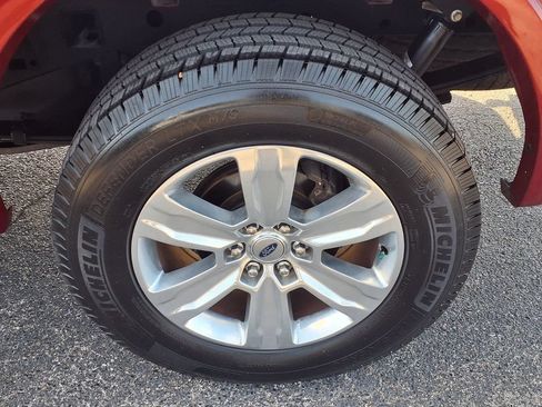 Used 2019 Ford F150 Platinum w/ Equipment Group 701A Luxury AWD/4WD image 19