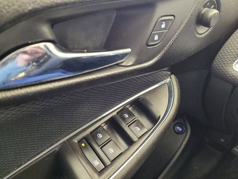 Used 2017 Chevrolet Cruze LT w/ Convenience Package image 27