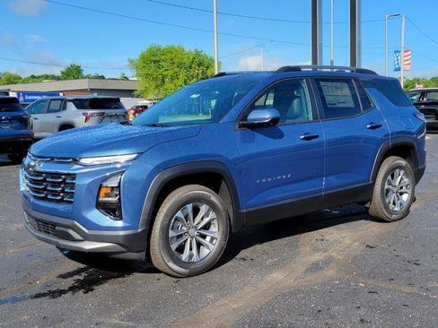 New 2026 Chevrolet Equinox LT w/ Convenience Package II AWD/4WD image 4