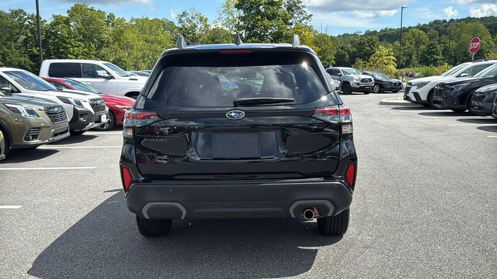Certified 2025 Subaru Forester Limited w/ Popular Package #2 AWD/4WD image 5