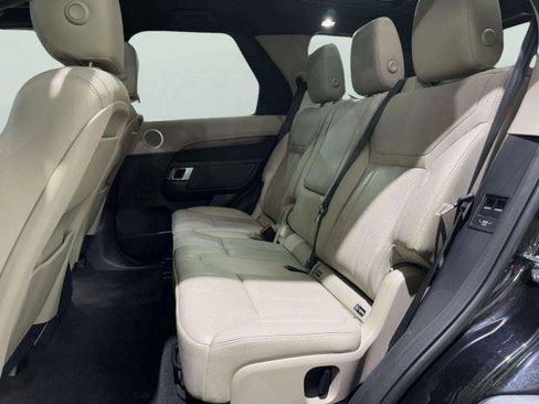 Used 2017 Land Rover Discovery HSE AWD/4WD image 35