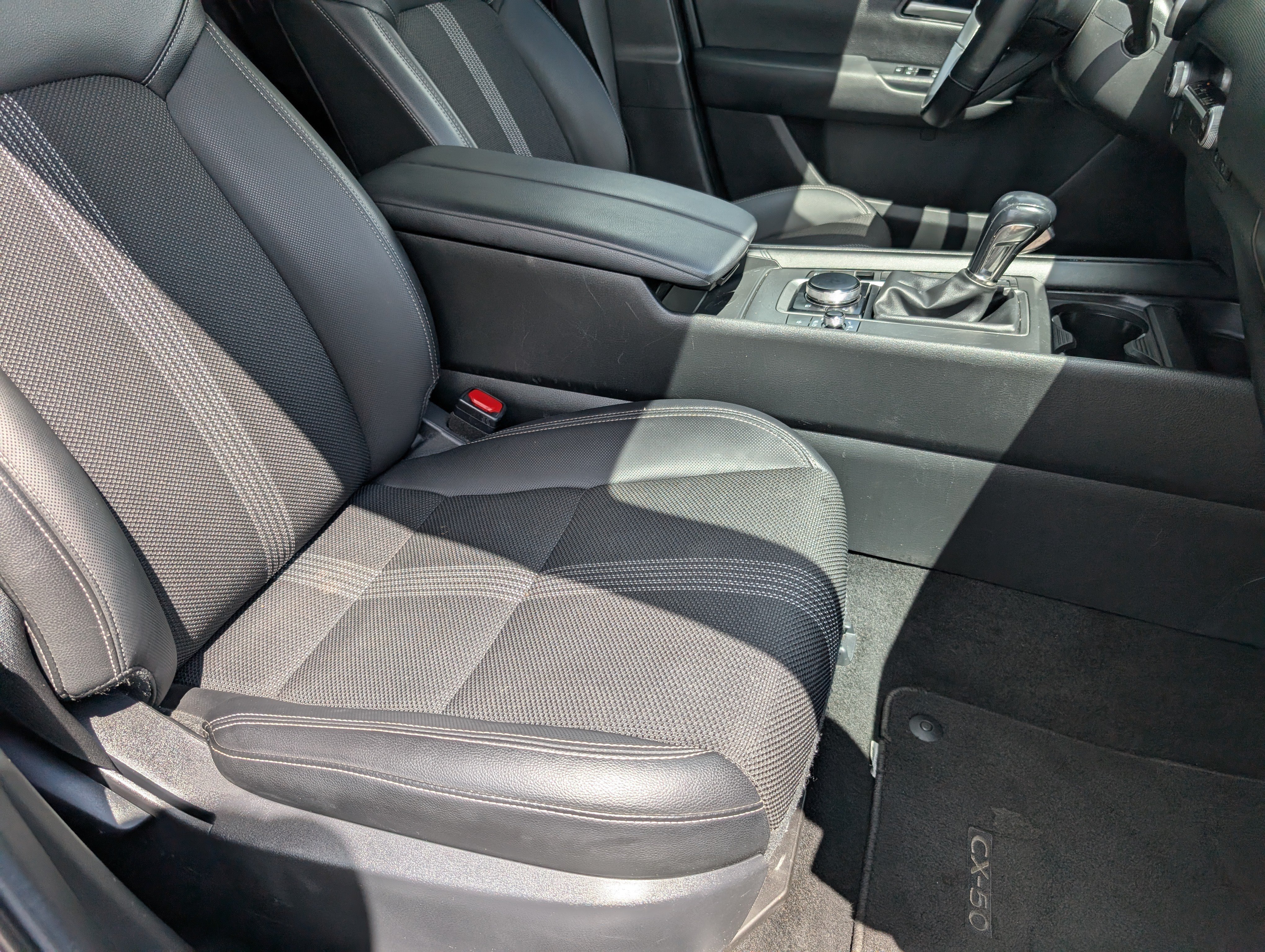 Used 2025 MAZDA CX-50 AWD 2.5 S w/ Preferred Package image 27