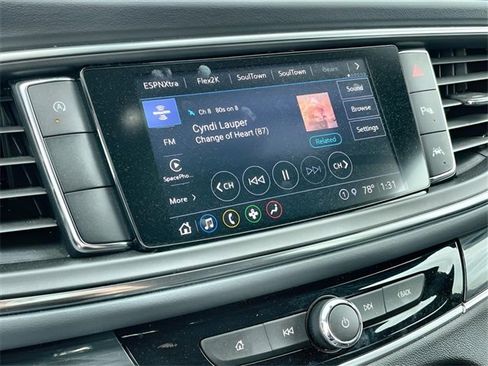 Used 2022 Buick Enclave Essence image 14