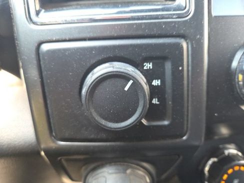 Used 2019 Ford F150 XLT w/ Equipment Group 302A Luxury AWD/4WD image 23