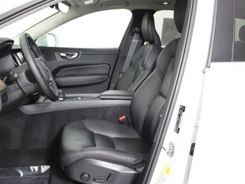 Certified 2023 Volvo XC60 B5 Plus w/ Protection Package Premier image 31