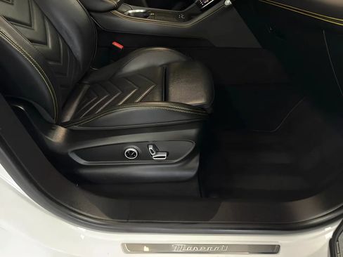 Used 2023 Maserati Grecale Trofeo AWD/4WD image 22