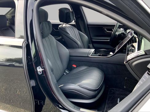 Used 2022 Mercedes-Benz S 580 4MATIC Sedan image 9